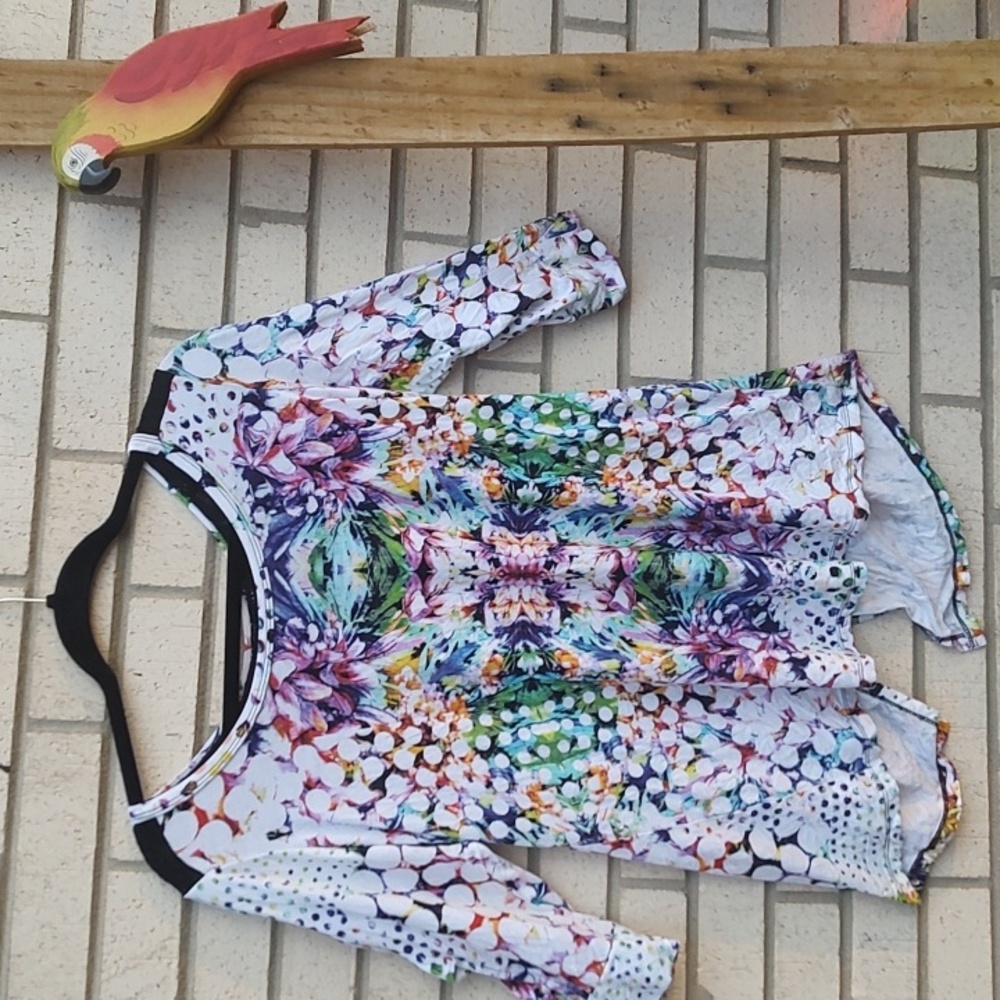 Multi color Top - Picture 3 of 10